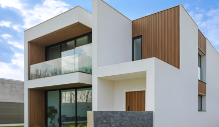 Réalisation d&rsquo;une Villa Moderne en Espagne : Un Projet Innovant avec le Bardage WEO® de Fiberdeck® — couverture
