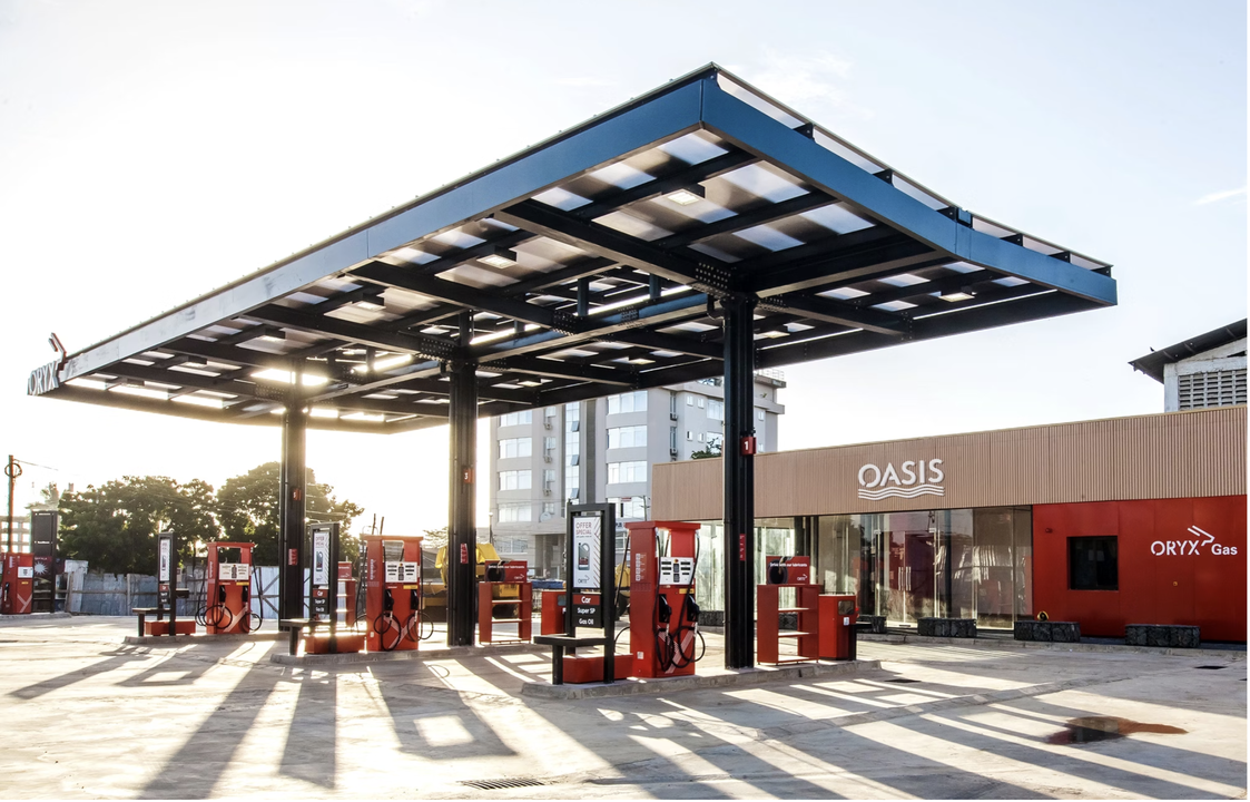 Les Stations Panafricaines d’ORYX Energies font peau neuve avec le Bardage WEO® de Fiberdeck®